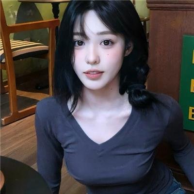 阳光下游海报